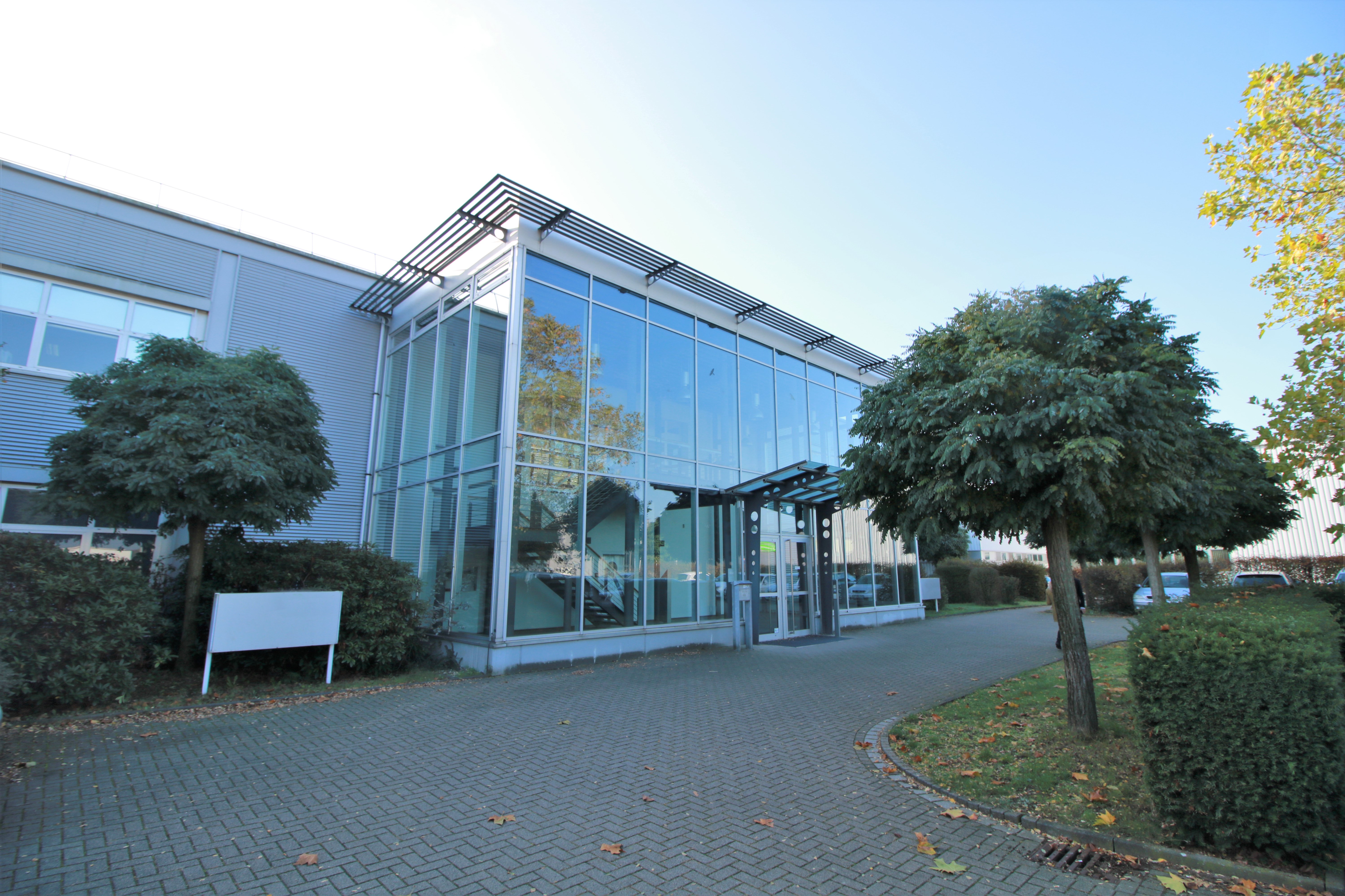 Avison Young vermittelt Lime 3.100 m² Logistikfläche in Langenfeld
